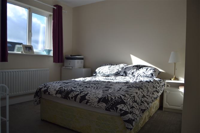 5 Priory Crescent , Navan, Meath