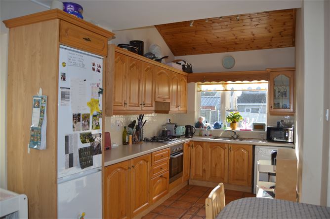 5 Priory Crescent , Navan, Meath