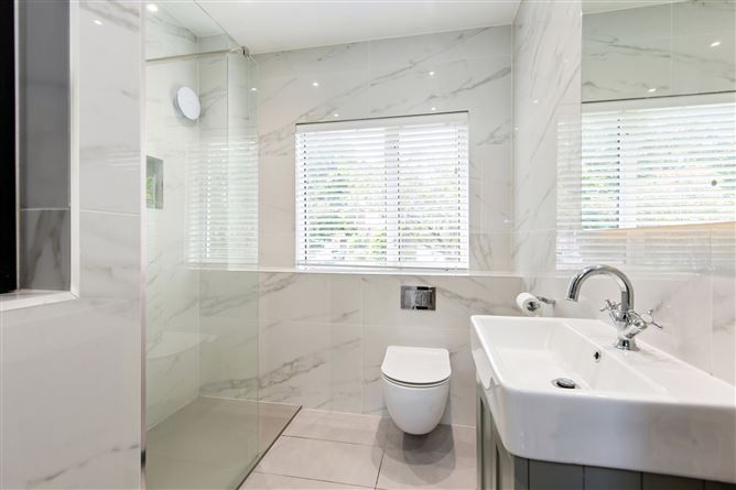 63 Holmwood, Brennanstown Road, Dublin 18