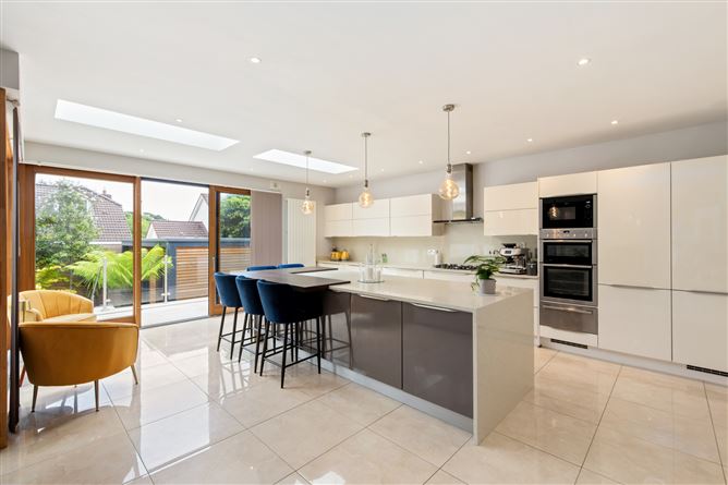63 Holmwood, Brennanstown Road, Dublin 18