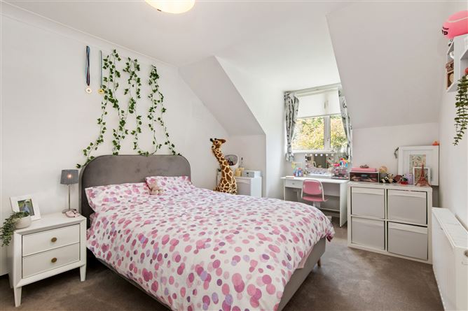63 Holmwood, Brennanstown Road, Dublin 18