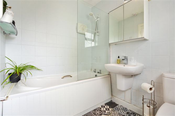 30 The Crescent, Woodpark, Ballinteer, Dublin 16