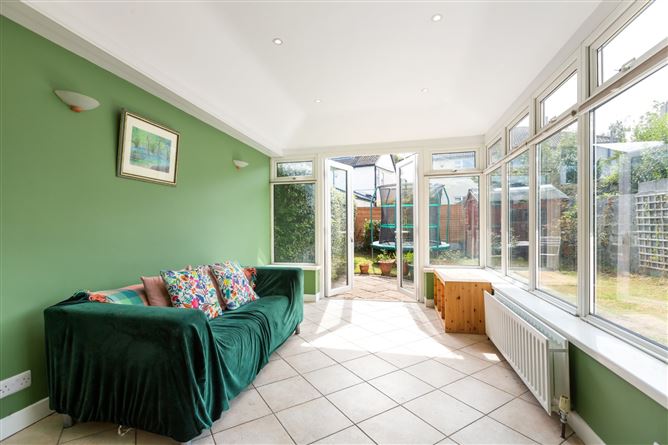 30 The Crescent, Woodpark, Ballinteer, Dublin 16