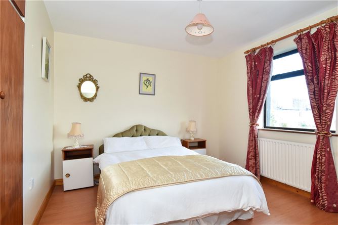 7 Cruachan Park, Rahoon, Galway
