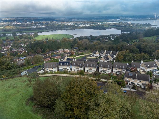 17 Clarkes Wood, Mount Oval Village, Rochestown, Cork