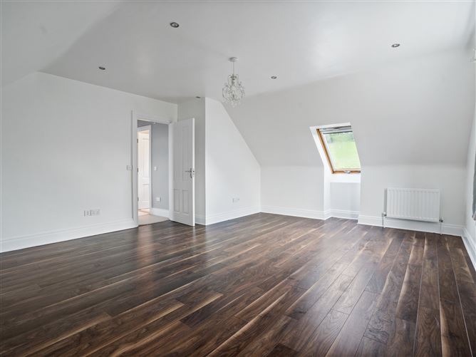 17 Clarkes Wood, Mount Oval Village, Rochestown, Cork