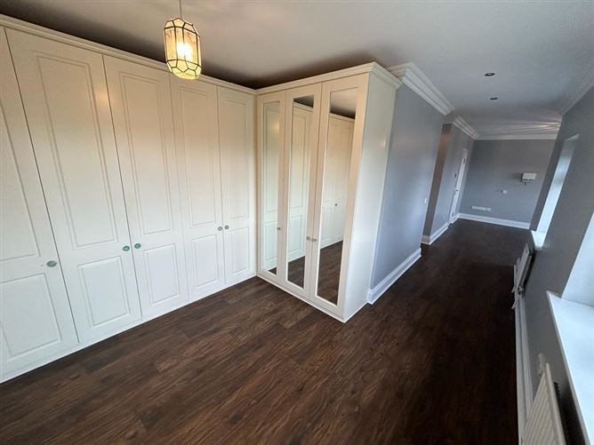17 Clarkes Wood, Mount Oval Village, Rochestown, Cork