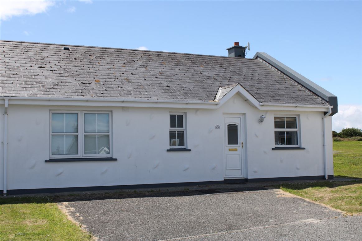 124 St. Helen's Village, KIlrane, Rosslare Harbour, Co. Wexford.
