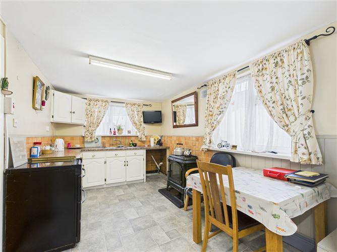 3 Kevin's Park, Littleton, Thurles, Co. Tipperary