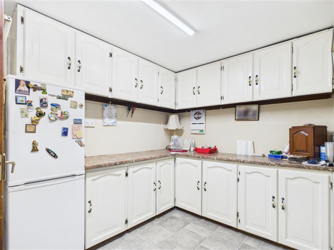 3 Kevin's Park, Littleton, Thurles, Co. Tipperary