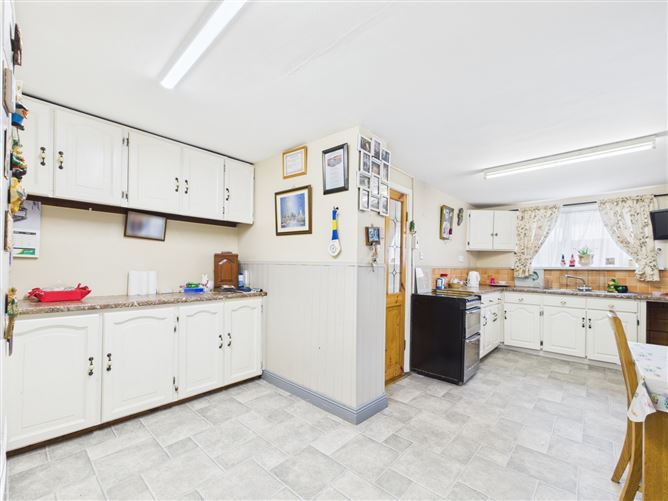 3 Kevin's Park, Littleton, Thurles, Co. Tipperary