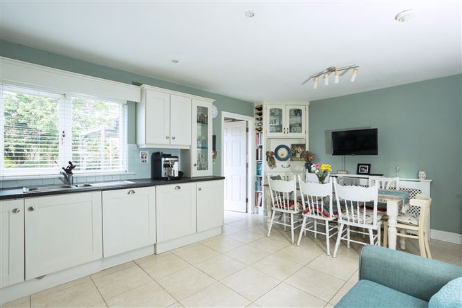 Photo 12 of 34 — 32 Sruth Mhuilleann, Durrus,   West Cork
