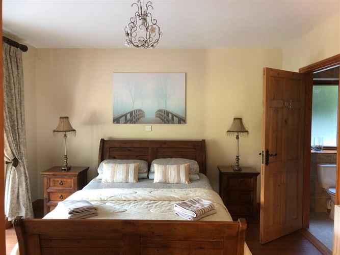 Cloonliss Lodge, Cloondarah, Mount Talbot, Roscommon