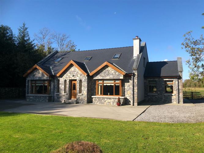 Cloonliss Lodge, Cloondarah, Mount Talbot, Roscommon