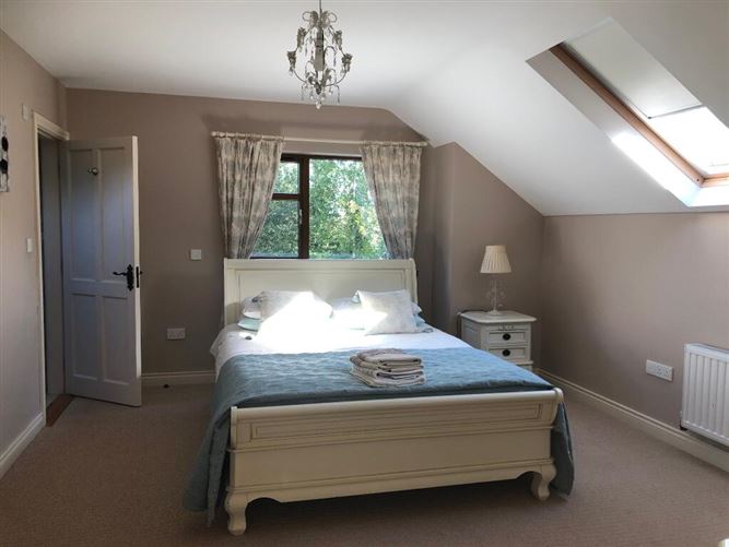 Cloonliss Lodge, Cloondarah, Mount Talbot, Roscommon