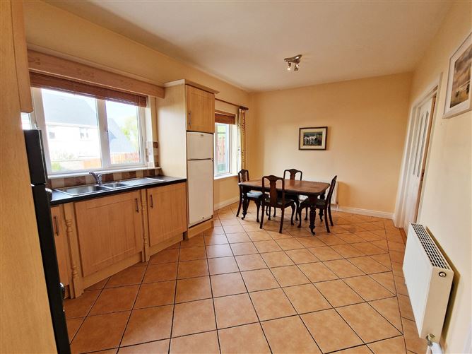 27 Cois Na Ce, Kilrush, Co. Clare