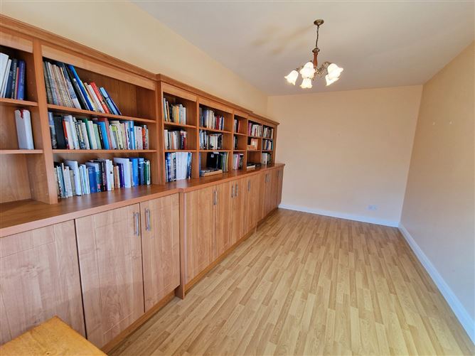 27 Cois Na Ce, Kilrush, Co. Clare