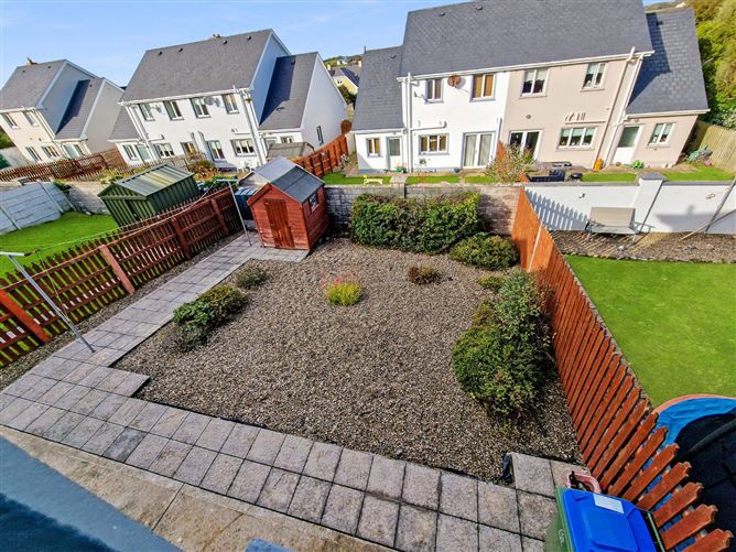 27 Cois Na Ce, Kilrush, Co. Clare