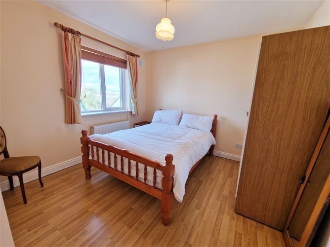 27 Cois Na Ce, Kilrush, Co. Clare