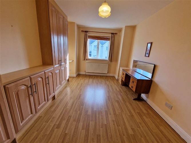 27 Cois Na Ce, Kilrush, Co. Clare