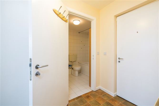 7 Linnbhla, Santry Cross, Ballymun, Dublin 11