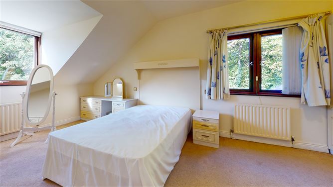 Tara Lodge, Enniskerry, Co. Wicklow