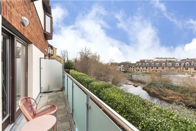 13 Riverside Walk, Clonskeagh, Dublin 6
