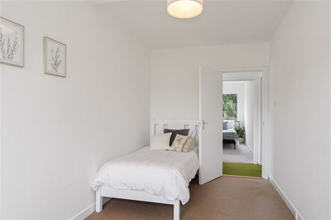33 Willowbank Park, Rathfarnham, Dublin 14
