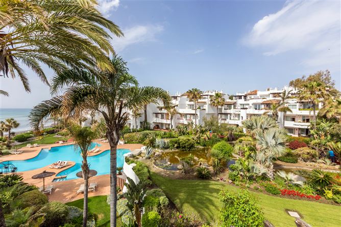 {name:Malaga, codeiso:MA}, Marbella, Marbella - Puerto Banus, Ventura del Mar, Spain - COSTA-01212P