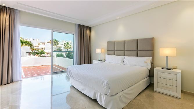 {name:Malaga, codeiso:MA}, Marbella, Marbella - Puerto Banus, Ventura del Mar, Spain - COSTA-01212P