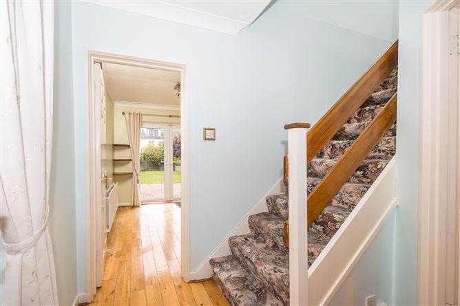 8 Woodlawn Walk, Santry, Dublin 9