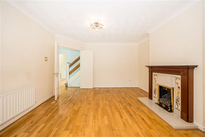 8 Woodlawn Walk, Santry, Dublin 9