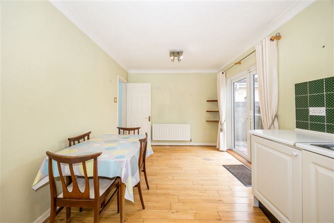 8 Woodlawn Walk, Santry, Dublin 9