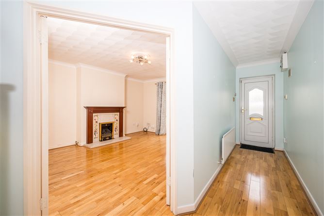 8 Woodlawn Walk, Santry, Dublin 9