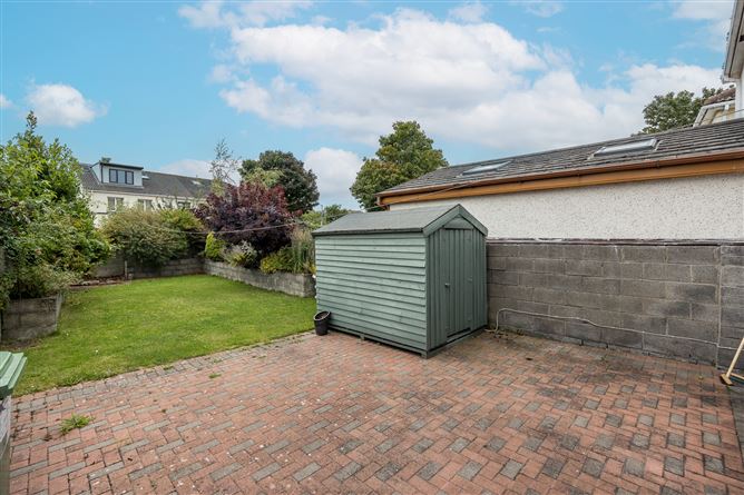 8 Woodlawn Walk, Santry, Dublin 9