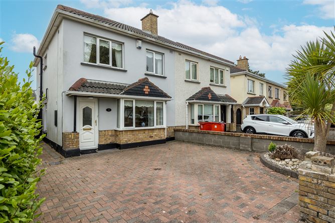 8 Woodlawn Walk, Santry, Dublin 9