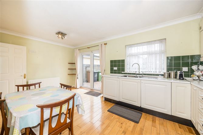 8 Woodlawn Walk, Santry, Dublin 9