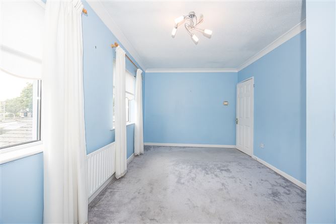 8 Woodlawn Walk, Santry, Dublin 9