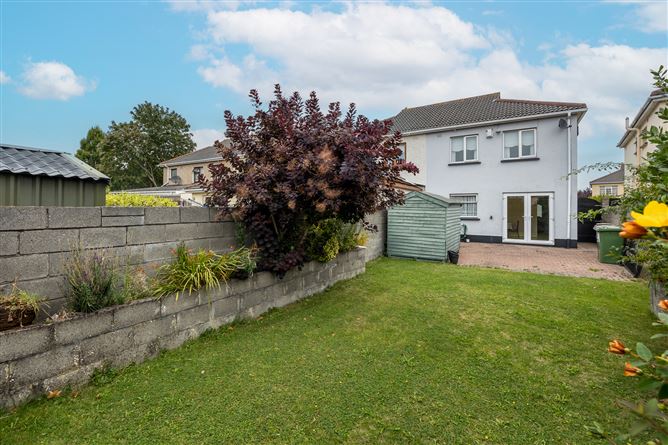 8 Woodlawn Walk, Santry, Dublin 9