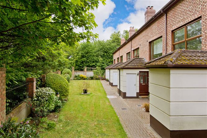 https://photos-a.propertyimages.ie/media/9/5/4/5000459/0eadf5b0-5118-432f-96c7-cecc44c14347_l.jpg