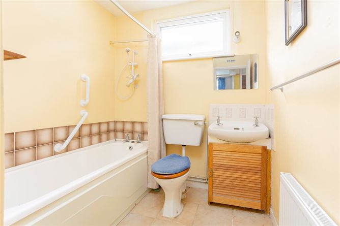 11 Hillcrest Green, Lucan, Dublin