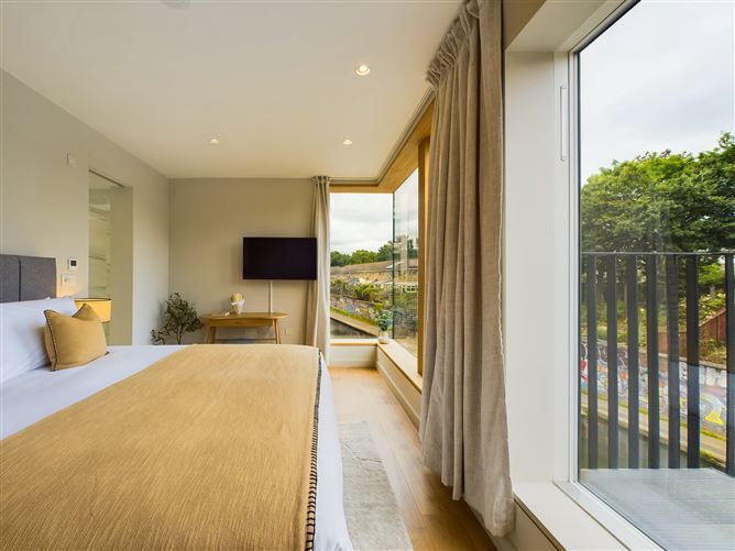 The Canal View, Vacation Rental in Greater London, England, London, Greater London