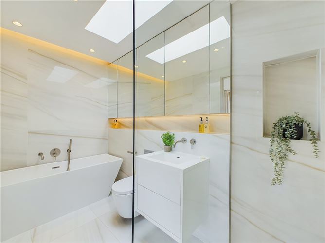 The Canal View, Vacation Rental in Greater London, England, London, Greater London