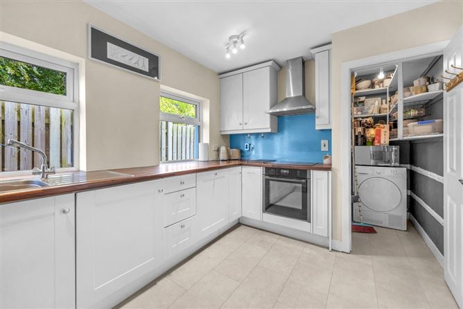 https://photos-a.propertyimages.ie/media/9/5/5/4943559/ec44f32b-fecb-4178-b93e-fb9b295a4a76_l.jpg