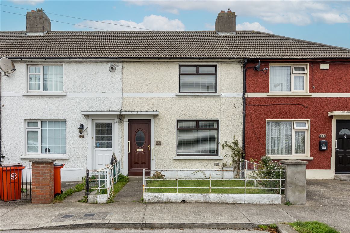 93 Larkhill Road, Whitehall, Dublin 9