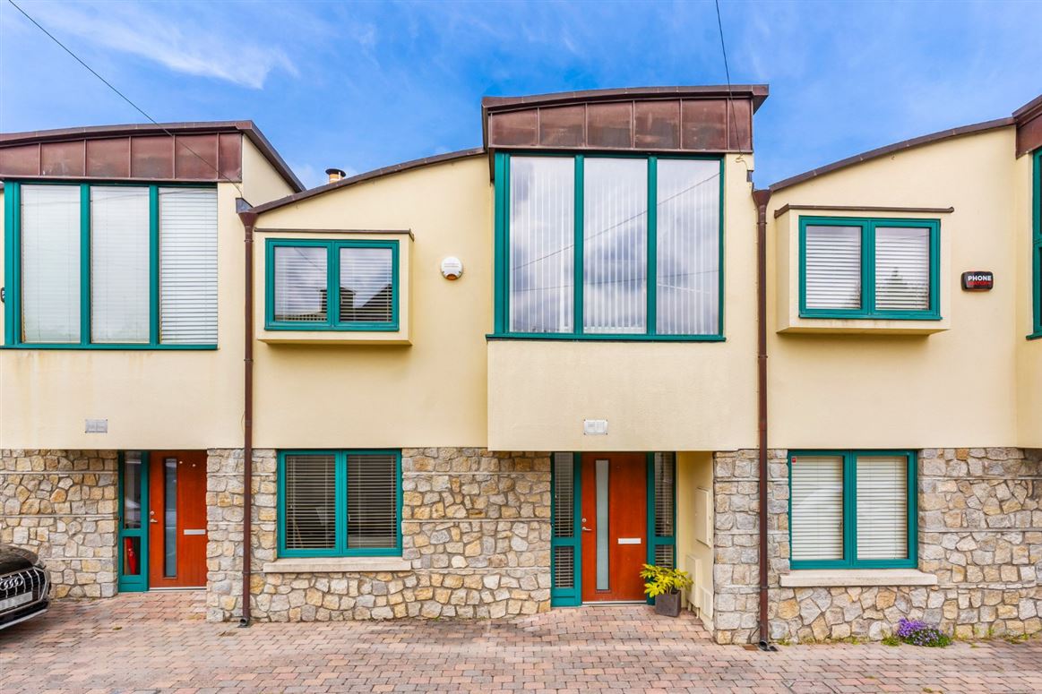 3 Brehon Court, Harold's Grange Road, Rathfarnham, Dublin 16