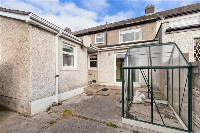 34 Tonlegee Road, Coolock., Dublin 5.