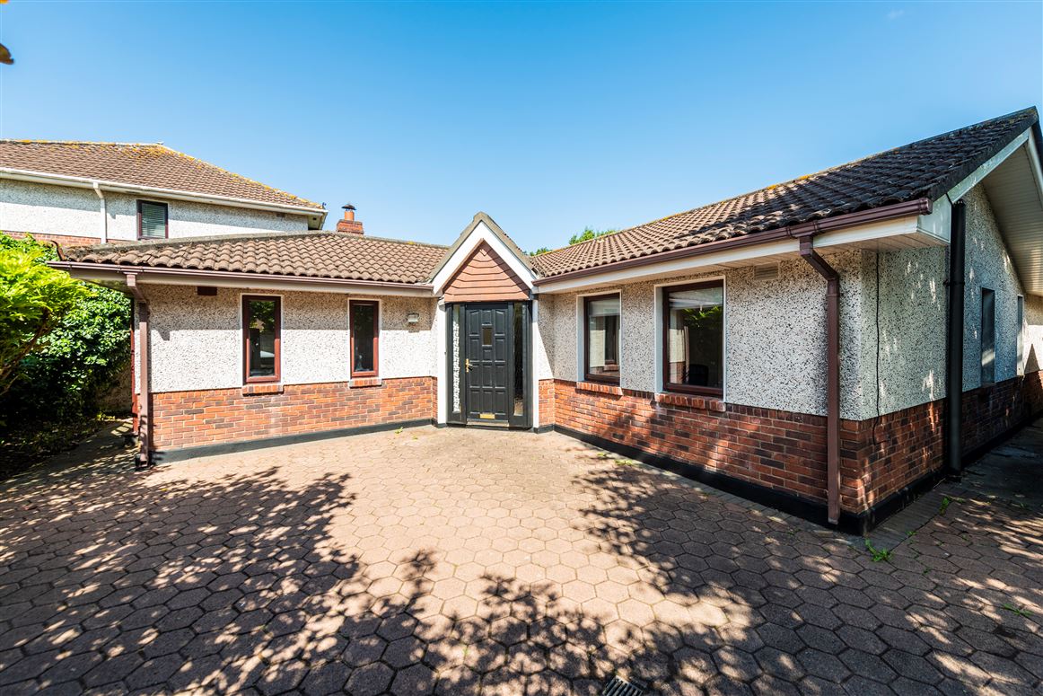 38 ST. DOMHNACH'S WELL, Sutton,   Dublin 13