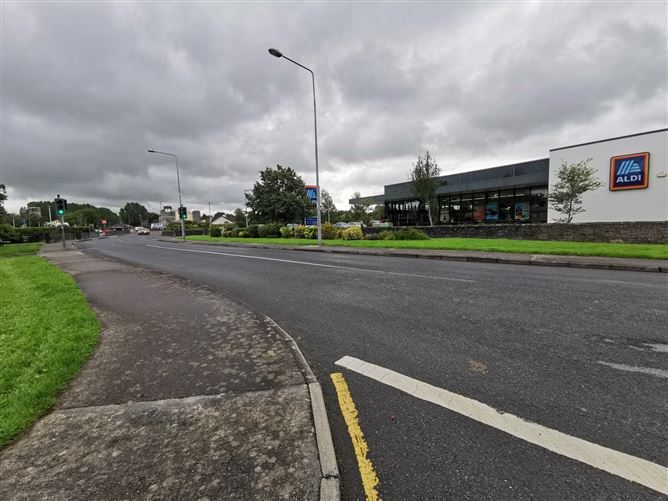 4.55 Acres Prime Development Land, Tonbwee, Castleisland, Co. Kerry