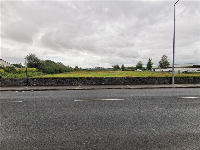 4.55 Acres Prime Development Land, Tonbwee, Castleisland, Co. Kerry